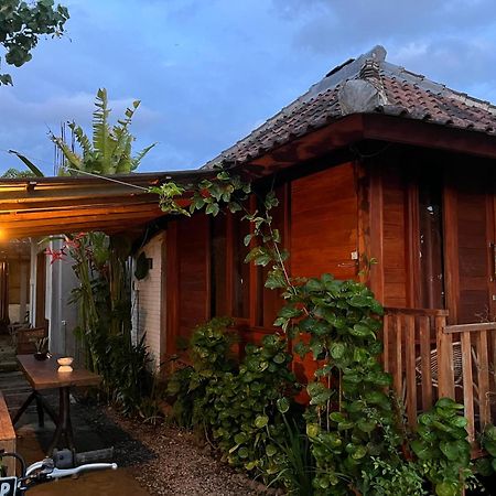 Jembrana Ayolah Surf House &Surf Camp 아파트 외부 사진