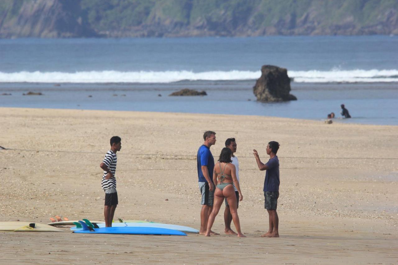 Jembrana Ayolah Surf House &Surf Camp 아파트 외부 사진