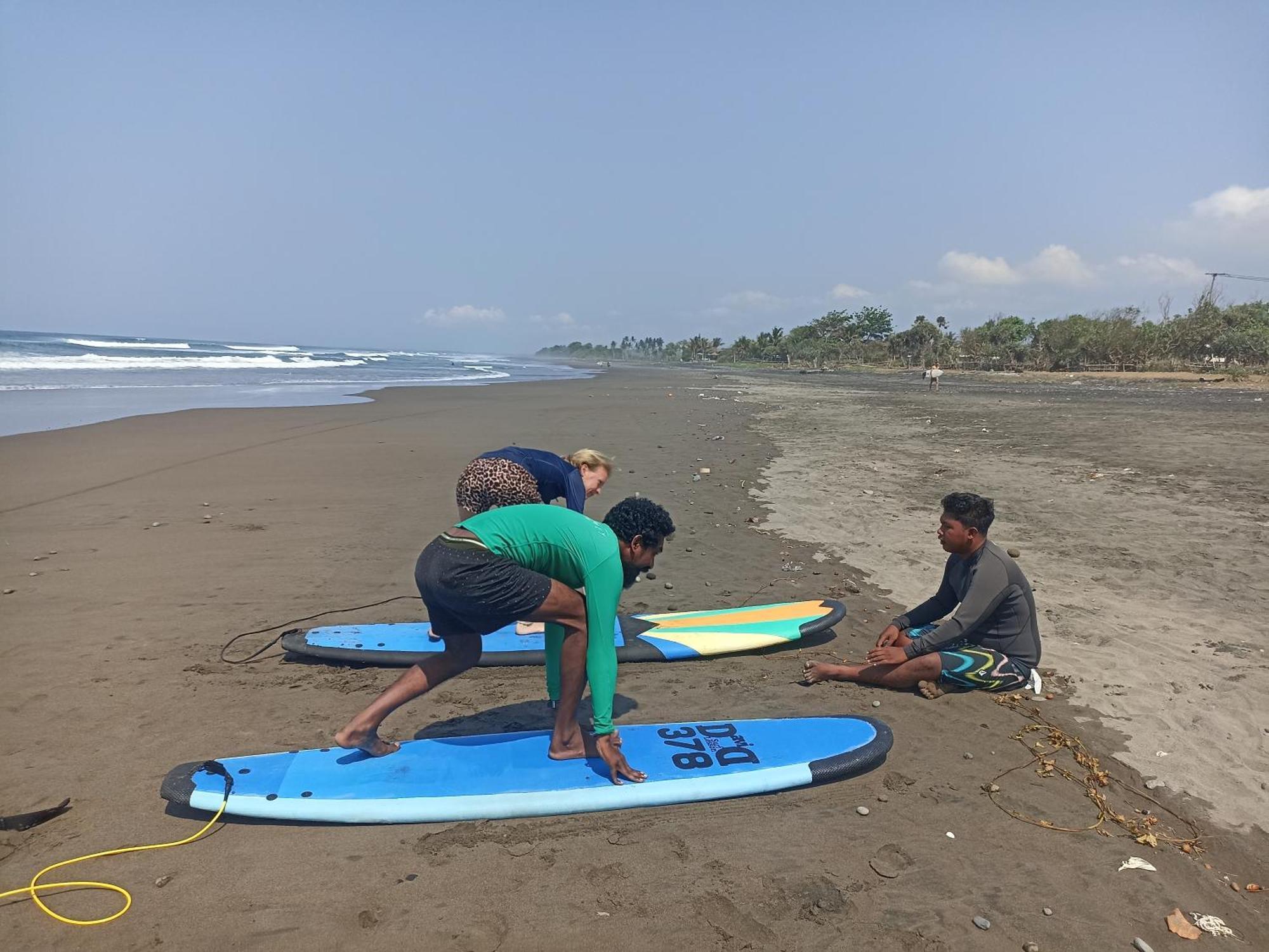 Jembrana Ayolah Surf House &Surf Camp 아파트 외부 사진